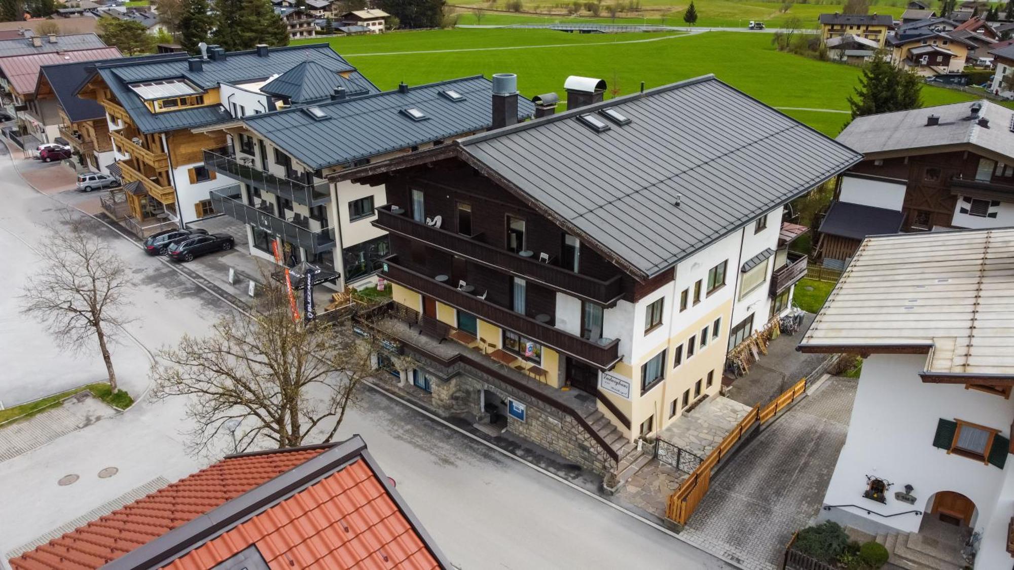 Ludwighaus Apartment Neukirchen am Grossvenediger Bagian luar foto